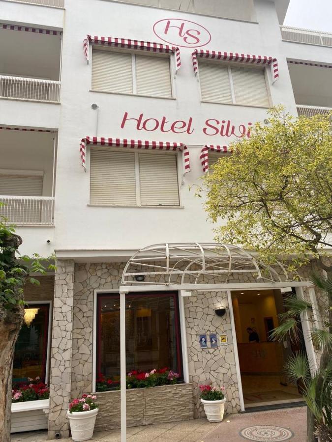 Hotel Silvi シルヴィ・マリーナ エクステリア 写真